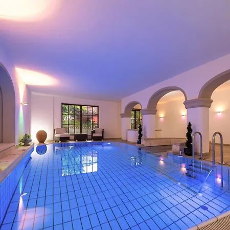 Hotel Hirsch 4*
