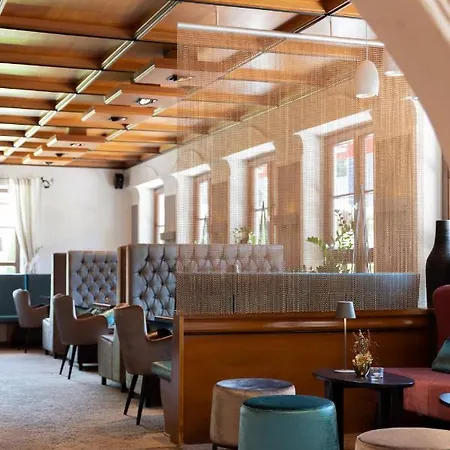 Hotel Hirsch 4*