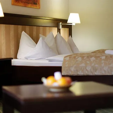 Hirsch Hotel 4*