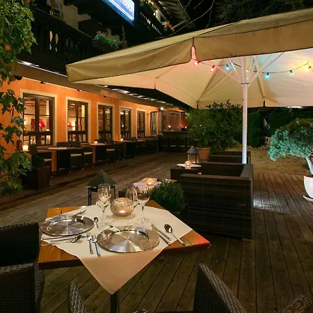Hotel Hirsch 4*
