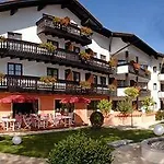 Hirsch 4*