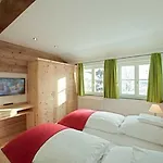 Hirsch Otel