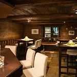 Hirsch Otel 4*
