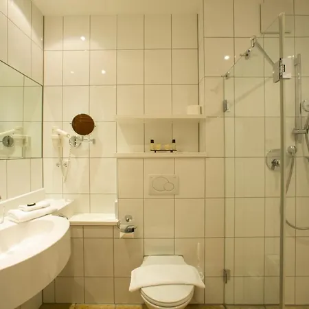 Otel Hirsch 4*