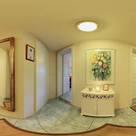Hotel Hirsch 4*