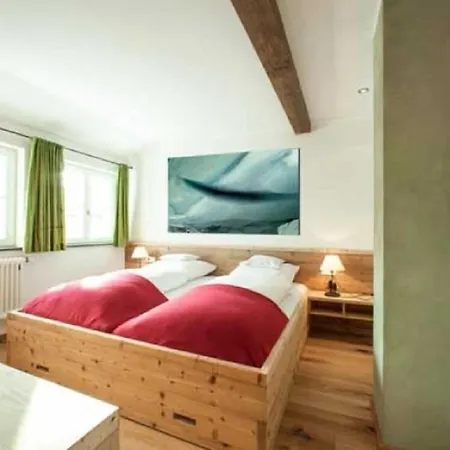 Hirsch Hotel