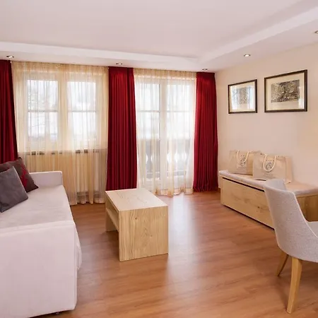 Hirsch Otel 4*