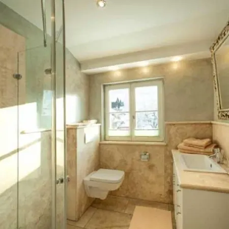 Hirsch Hotel 4*