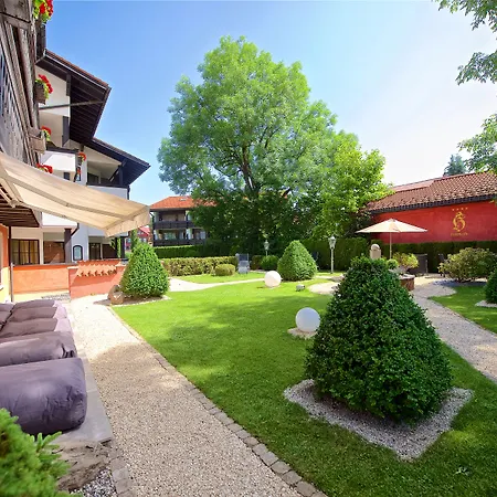 Hirsch Hotel 4*