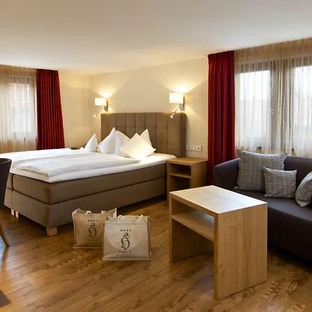 Hirsch Hotel 4*