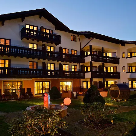 Hirsch Hotel 4*