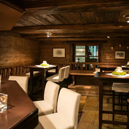 Hirsch Otel 4*