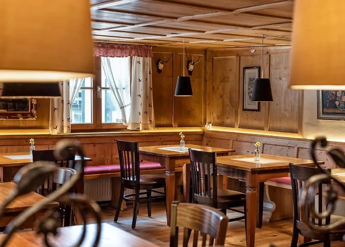 Hotel Hirsch 4*