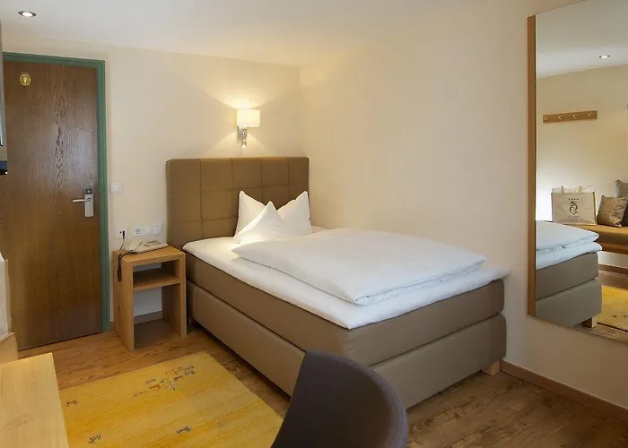 Hirsch Hotel 4*